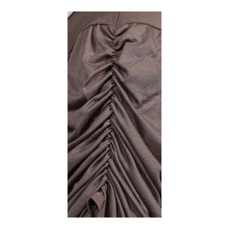 tunique grande taille - tunique volantée smockée aux épaules marron clair (détail manche)