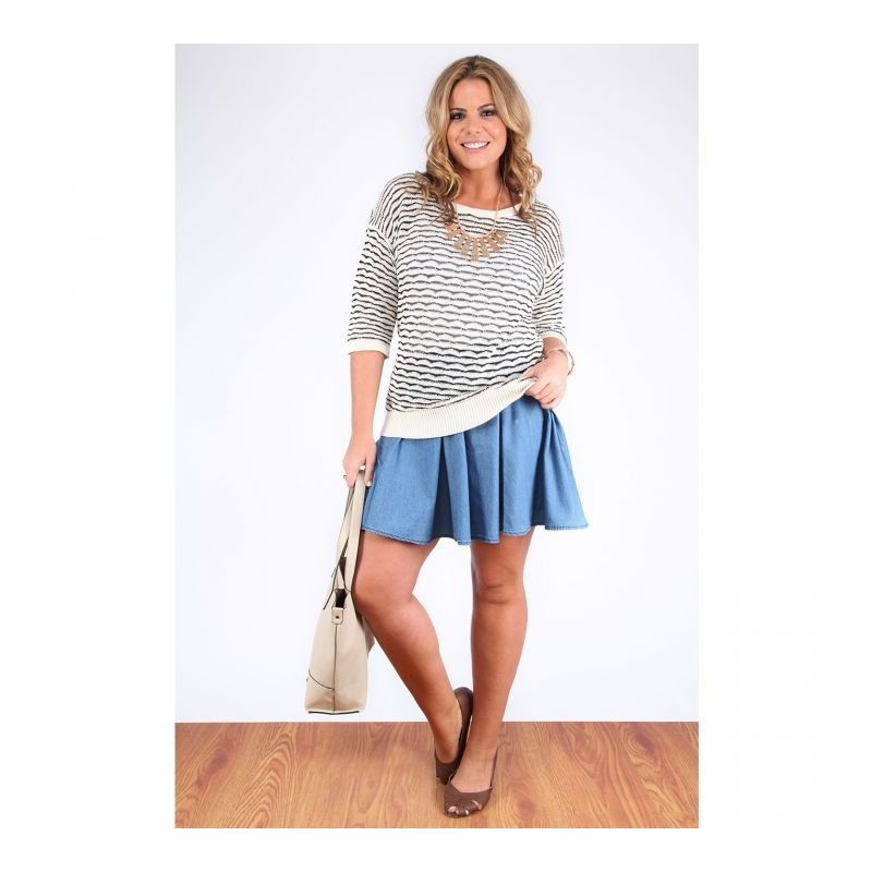 jupe grande taille - jupe patineuse en jeans bleu clair yours clothing (porté)