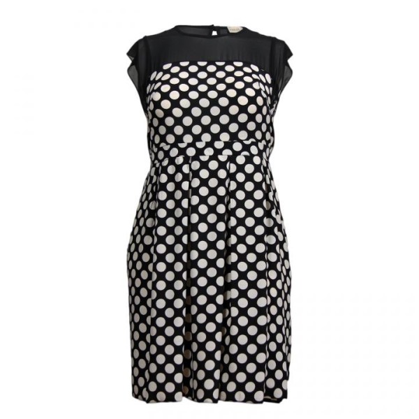 robe grande taille - robe patineuse noire à pois blancs (face)