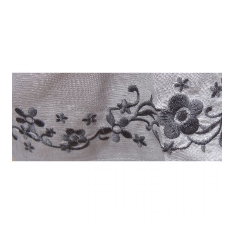 tunique grande taille - tunique grise brodée à capuche (détail broderie)