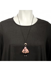collier fantaisie grande taille - collier pepette Céline coloris rose "les pepettes" Lol bijoux (porté)