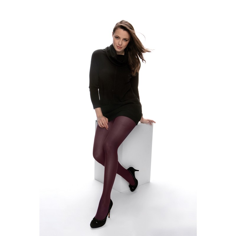 Collant Cette opaque "Dublin" 60 deniers grande taille coloris PLUM prune (porté)