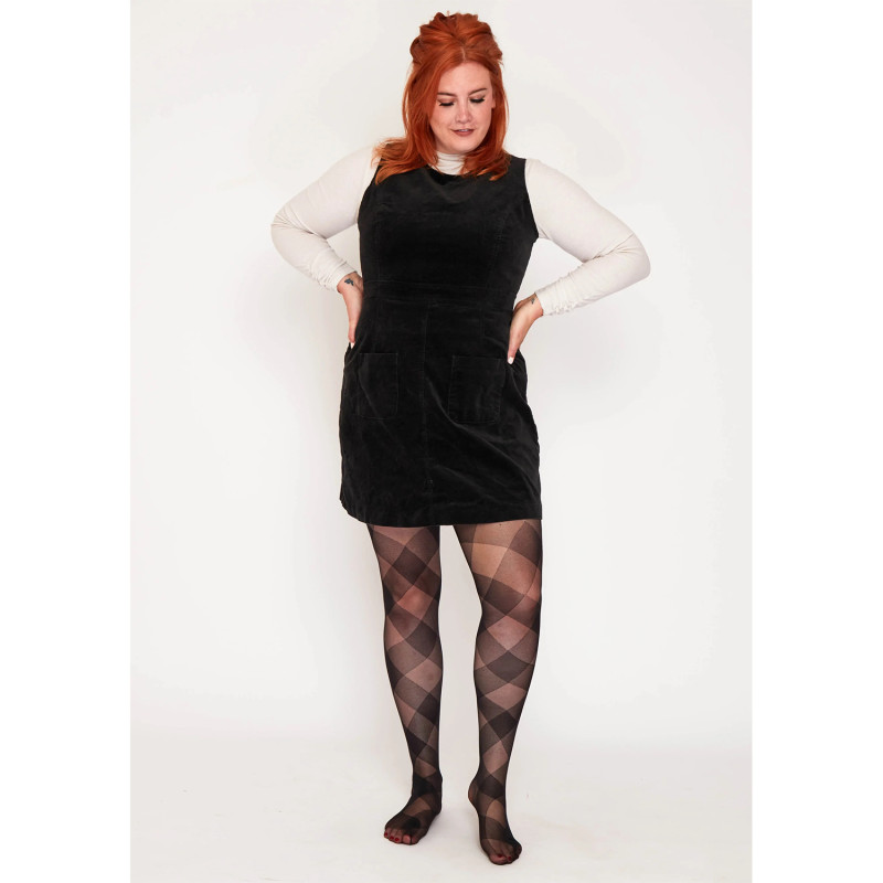collant fantaisie motif losanges grande taille Pamela Mann (porté)