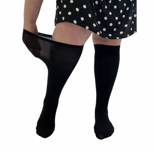 Chaussette haute 40 deniers super large Pamela Mann coloris noir (face)